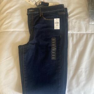 Gap sculpt dark wash jeans size 30